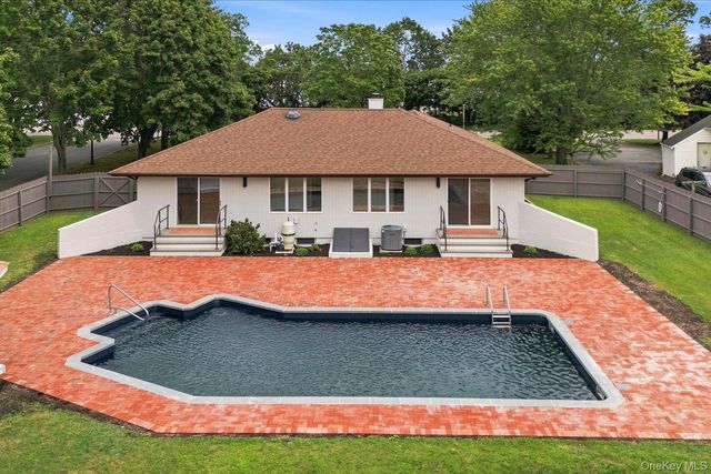 177 Herricks Lane, Jamesport, NY 11947