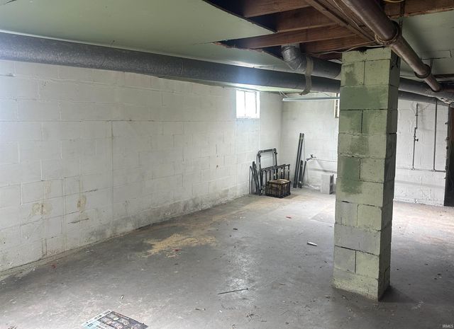 1330 N Kinser Pike, Bloomington, IN 47404