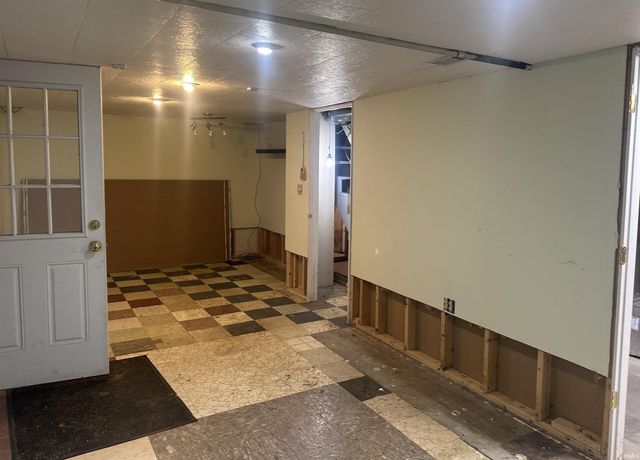 1330 N Kinser Pike, Bloomington, IN 47404