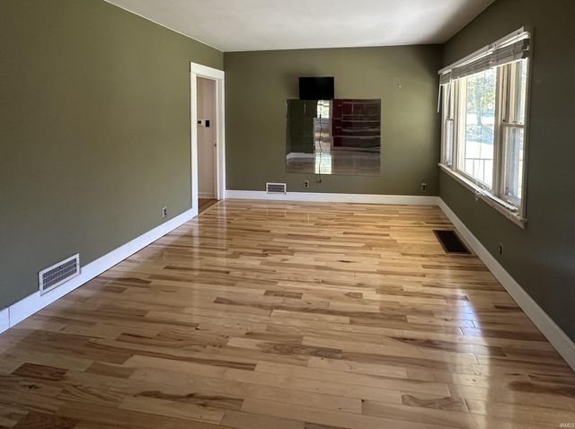 1330 N Kinser Pike, Bloomington, IN 47404