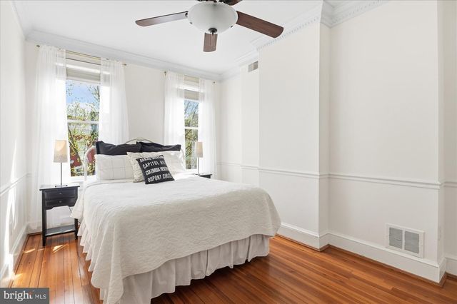 512 INDEPENDENCE AVE SE, Washington, DC 20003