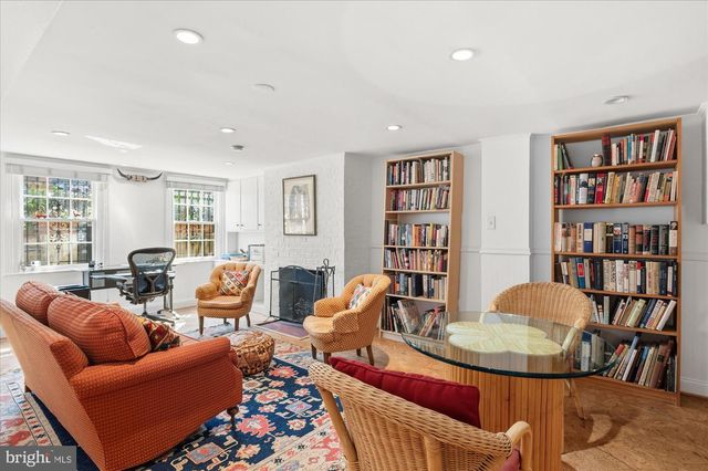 512 INDEPENDENCE AVE SE, Washington, DC 20003