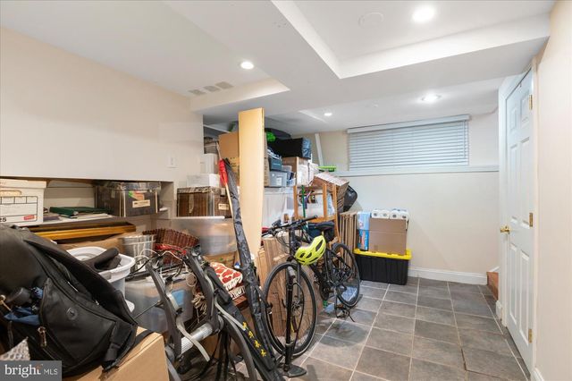 512 INDEPENDENCE AVE SE, Washington, DC 20003