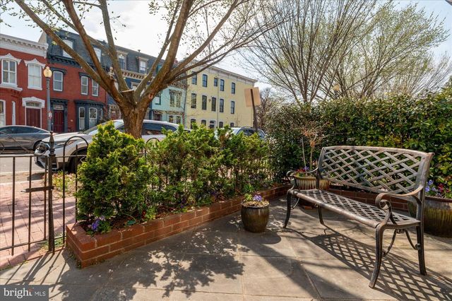 512 INDEPENDENCE AVE SE, Washington, DC 20003