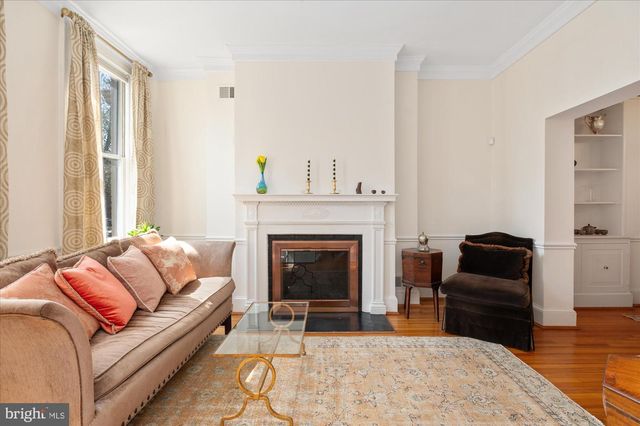 512 INDEPENDENCE AVE SE, Washington, DC 20003