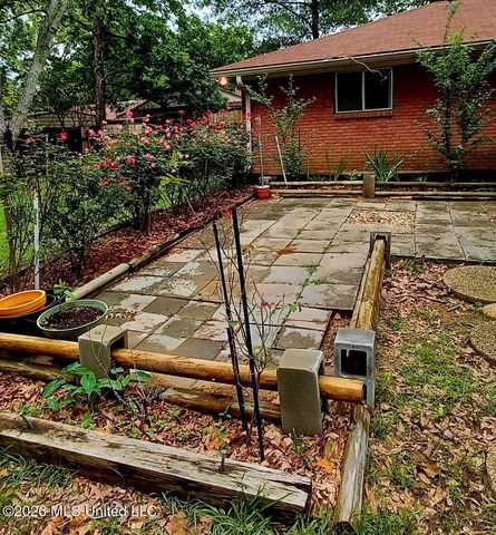 105 Hartfield Place, Clinton, MS 39056