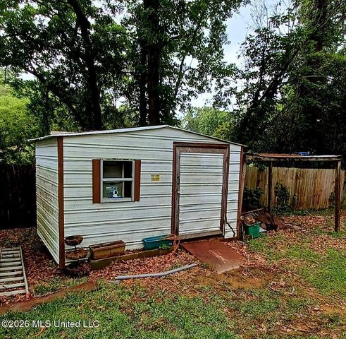 105 Hartfield Place, Clinton, MS 39056