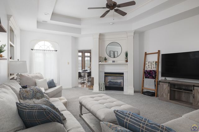 4700 SW Moundview DR, Topeka, KS 66610