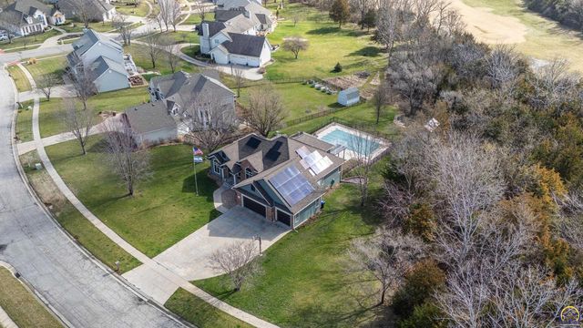 4700 SW Moundview DR, Topeka, KS 66610