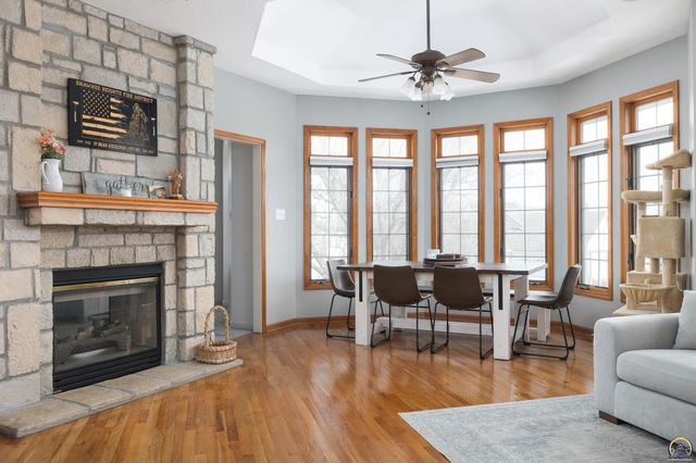 4700 SW Moundview DR, Topeka, KS 66610