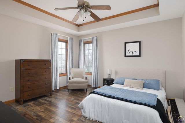 4700 SW Moundview DR, Topeka, KS 66610