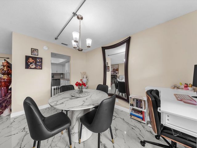 6851 SW 7th Place, North Lauderdale, FL 33068