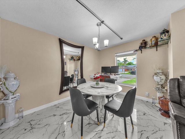 6851 SW 7th Place, North Lauderdale, FL 33068