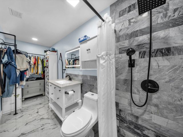 6851 SW 7th Place, North Lauderdale, FL 33068