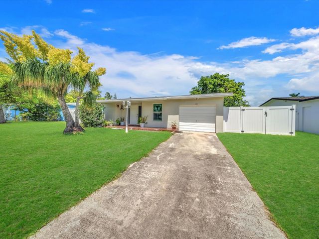 6851 SW 7th Place, North Lauderdale, FL 33068