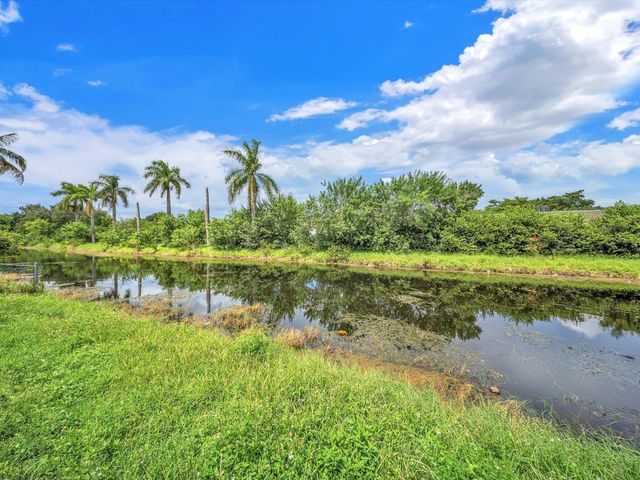 6851 SW 7th Place, North Lauderdale, FL 33068