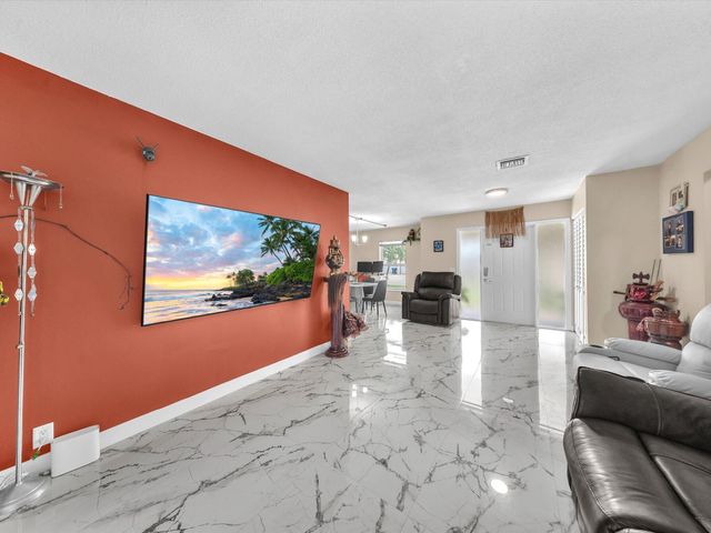 6851 SW 7th Place, North Lauderdale, FL 33068