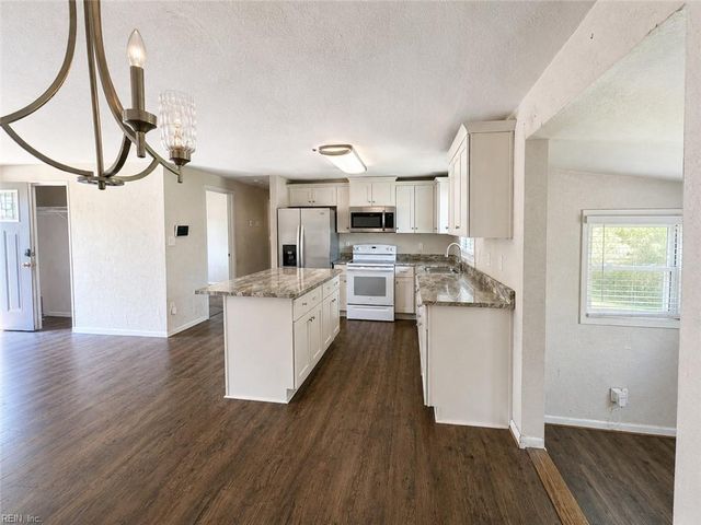 1903 Seward DR, Hampton, VA 23663