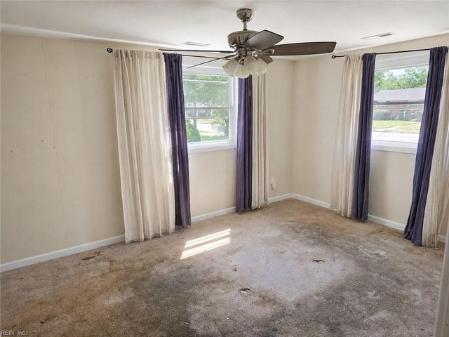 1903 Seward DR, Hampton, VA 23663