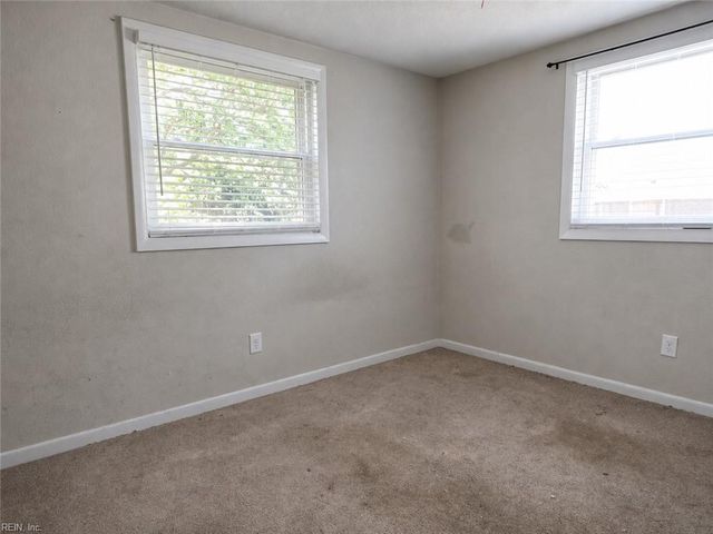 1903 Seward DR, Hampton, VA 23663