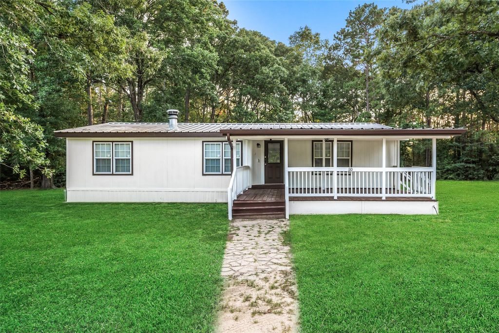 110 Charlies Lane, Trinity, TX 75862