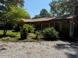 1516 Kathy Circle, Kingston, TN 37763
