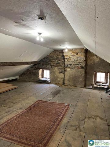 1254 River Road, Upper Mt Bethel Twp, PA 18343