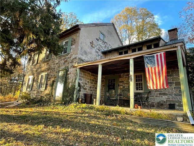 1254 River Road, Upper Mt Bethel Twp, PA 18343