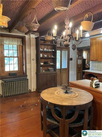 1254 River Road, Upper Mt Bethel Twp, PA 18343