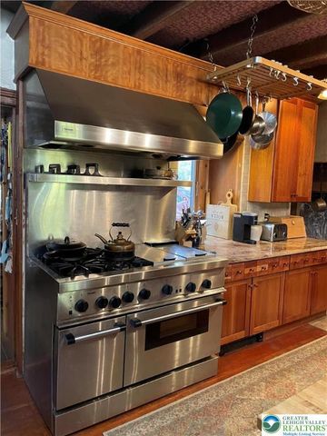 1254 River Road, Upper Mt Bethel Twp, PA 18343