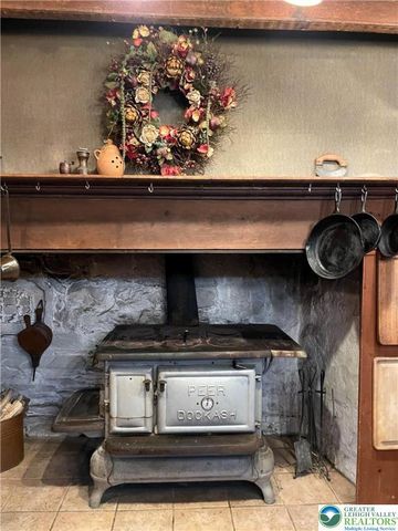 1254 River Road, Upper Mt Bethel Twp, PA 18343