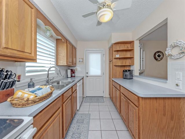 414 CIRCLEWOOD DRIVE H2, Venice, FL 34293