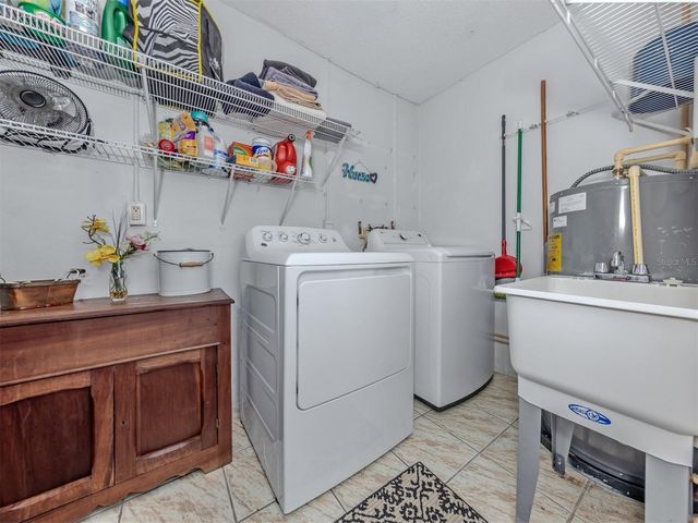 414 CIRCLEWOOD DRIVE H2, Venice, FL 34293