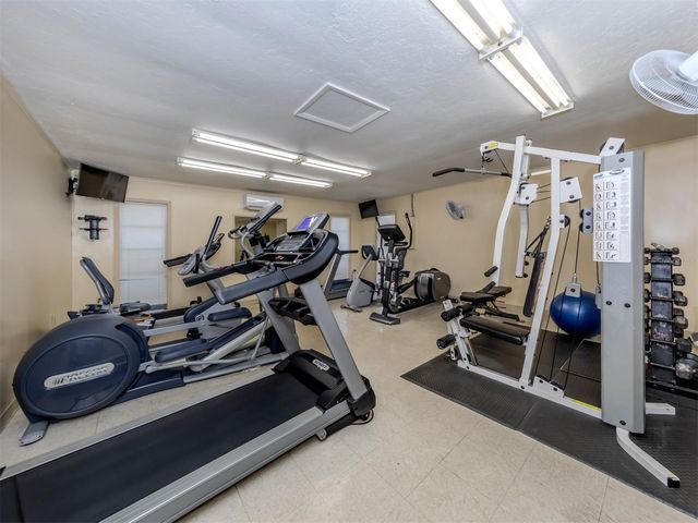 414 CIRCLEWOOD DRIVE H2, Venice, FL 34293