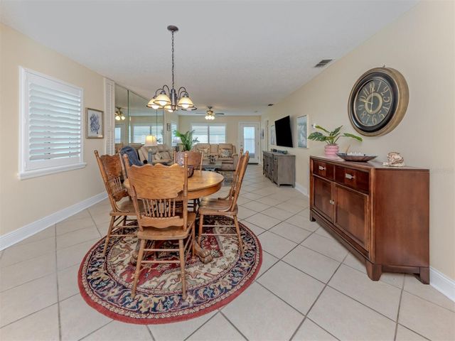 414 CIRCLEWOOD DRIVE H2, Venice, FL 34293