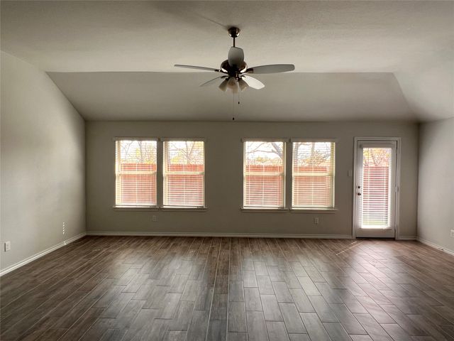 5744 Brookville Drive, Fort Worth, TX 76179
