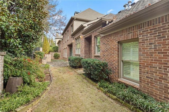 530 Glen Manor Court, Sandy Springs, GA 30328
