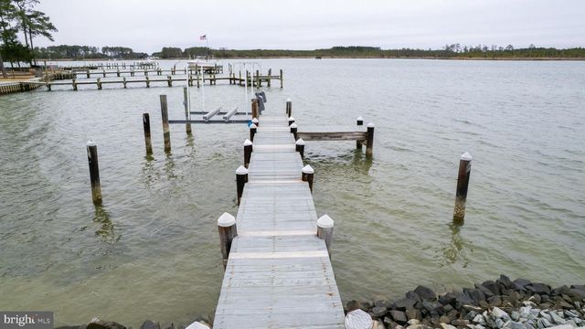 810 SEABREEZE RD, Cambridge, MD 21613