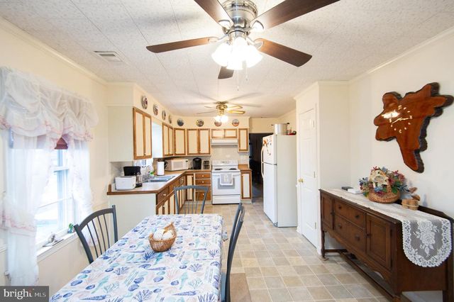 810 SEABREEZE RD, Cambridge, MD 21613