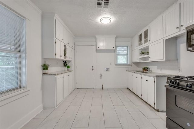 516 E Rickenbacker Drive, Midwest City, OK 73110