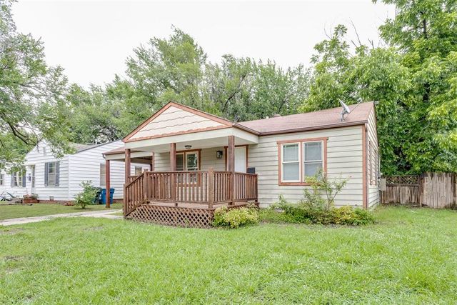 516 E Rickenbacker Drive, Midwest City, OK 73110