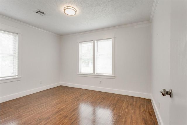 516 E Rickenbacker Drive, Midwest City, OK 73110