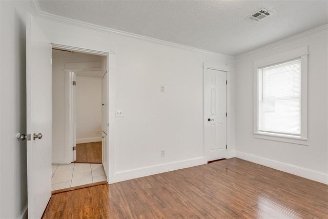 516 E Rickenbacker Drive, Midwest City, OK 73110