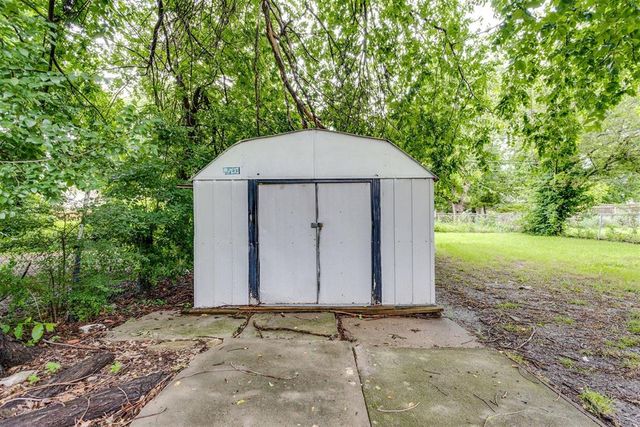 516 E Rickenbacker Drive, Midwest City, OK 73110