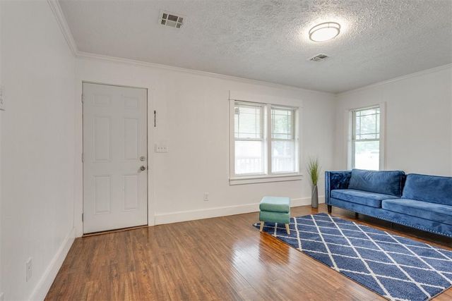 516 E Rickenbacker Drive, Midwest City, OK 73110