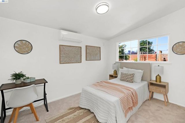 2571 Ocala St, Hayward, CA 94545