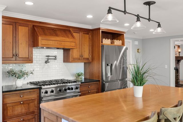 69 Central Street, Newbury, MA 01922