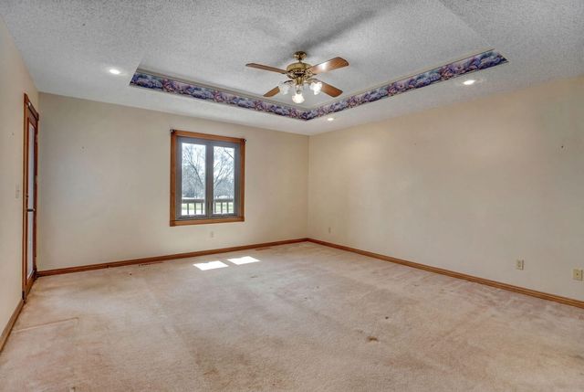 1476 E Peartree Drive, Ozark, MO 65721