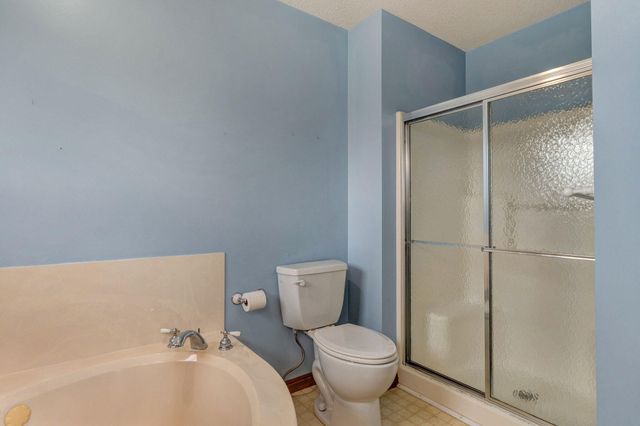 1476 E Peartree Drive, Ozark, MO 65721