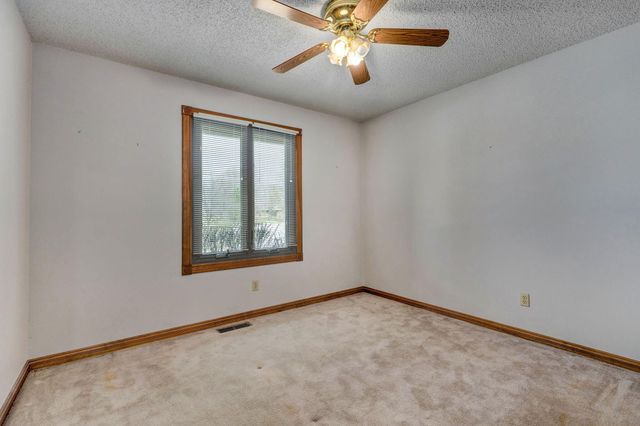 1476 E Peartree Drive, Ozark, MO 65721